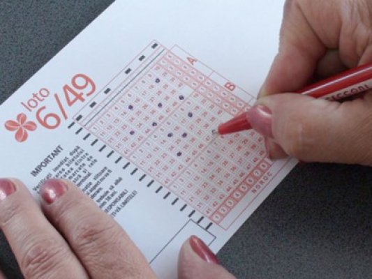 Marele premiu la jocul Loto 6/49 este de 450.000 de lei